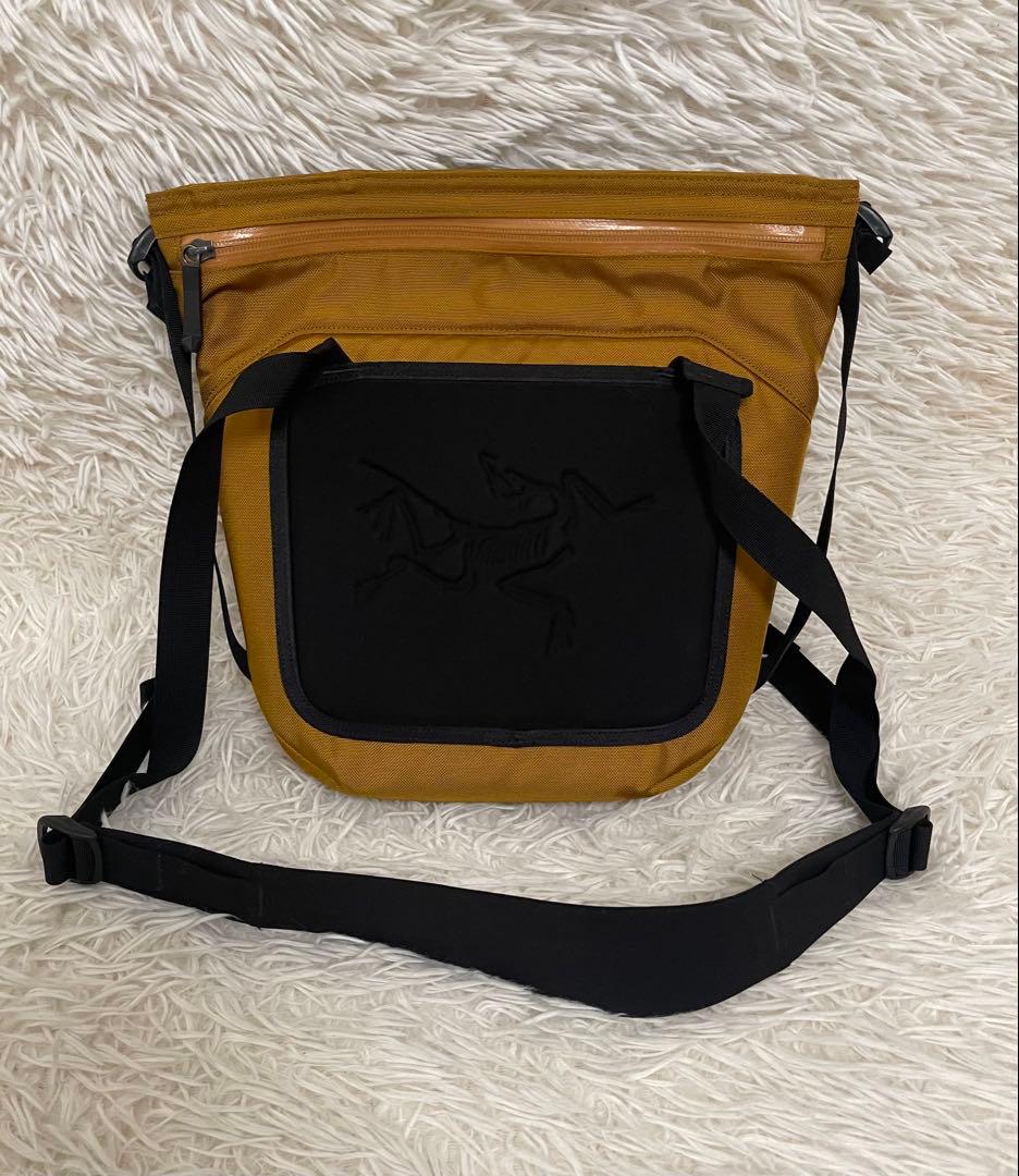 アークテリクス ARRO8 アロー8 ショルダーバッグ キャメル ブラウン