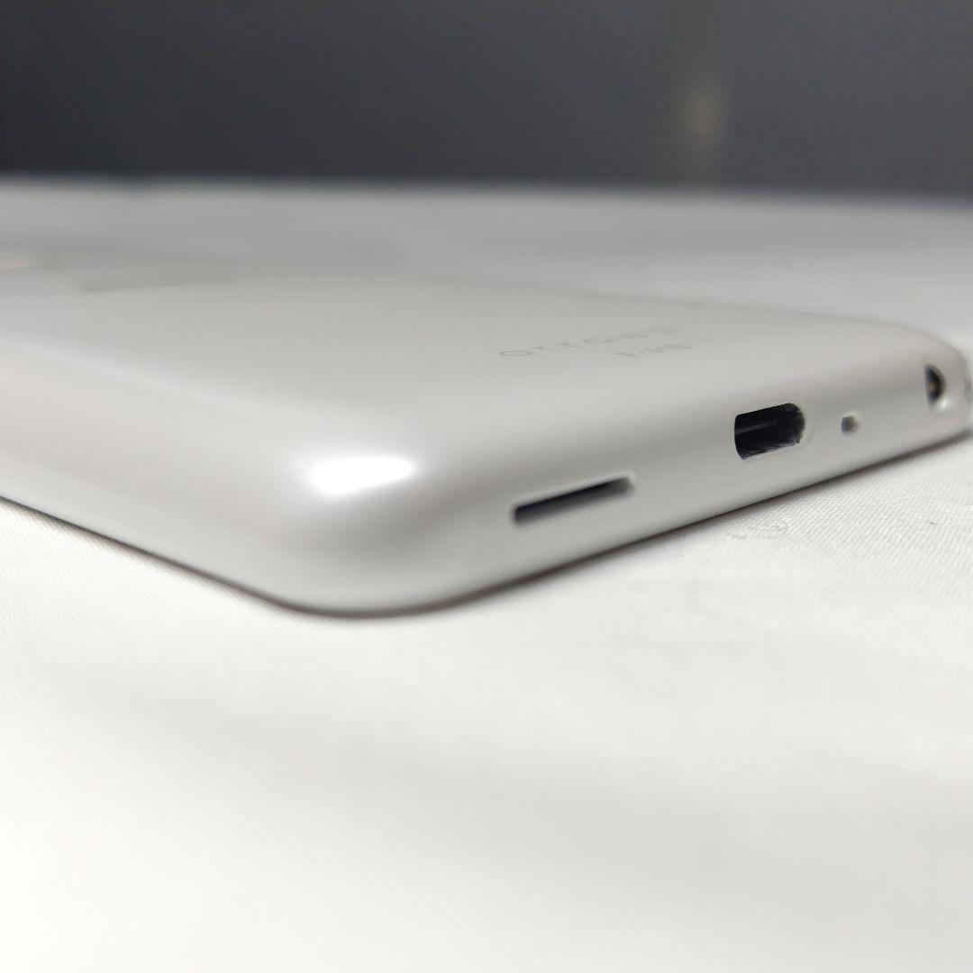 docomo arrows F-41B ロホワイト