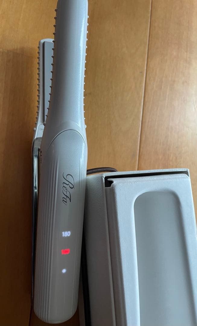 ReFa ストレートヘアアイロン ホワイト 充電ケーブル箱付き