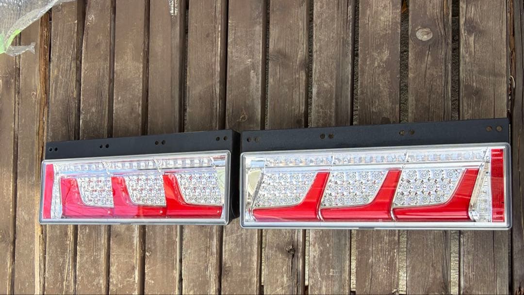 小糸製　LEDテール 左右 コイト ノーマルターン