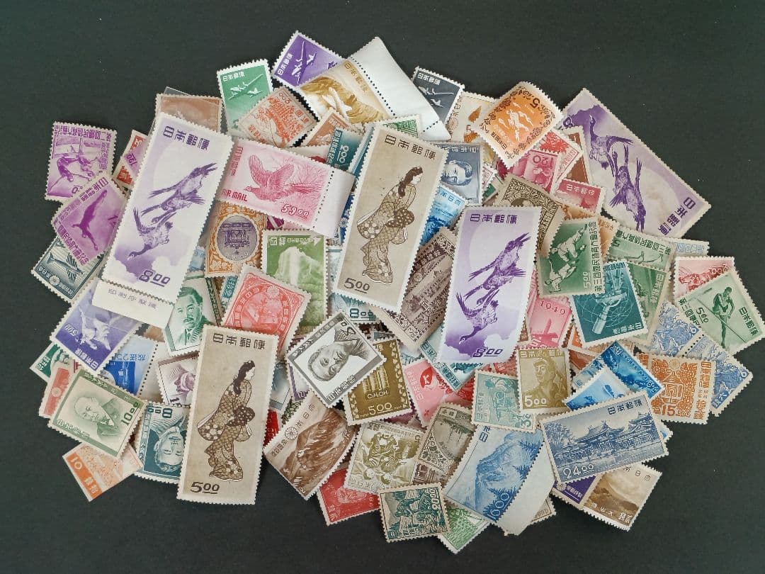 ●　銭単位切手　未使用　見返り美人・月に雁・キジ航空等を含む古い切手　●