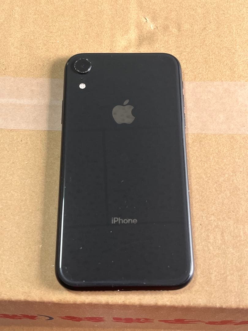 iPhone XR 64GB ブラック　本体のみSIMフリー