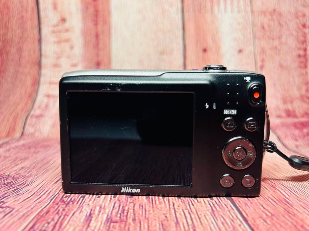 Nikon ニコン COOLPIX S3300 シルバー デジタル