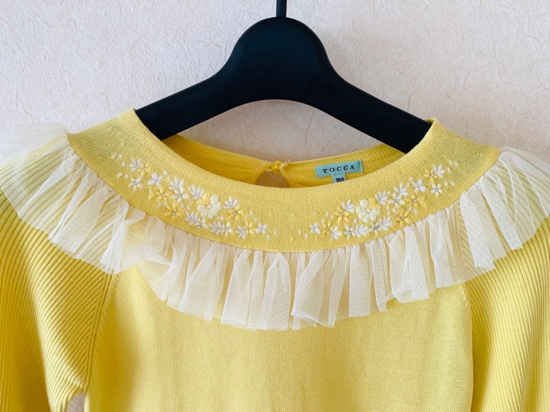 【専用】新品　トッカ　tocca 袖リブ　刺繍柄襟　カットソー　160