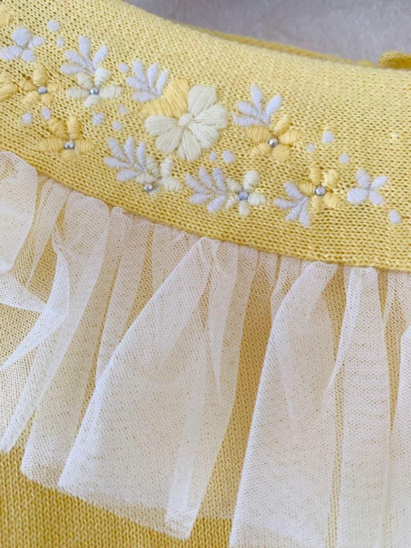 【専用】新品　トッカ　tocca 袖リブ　刺繍柄襟　カットソー　160