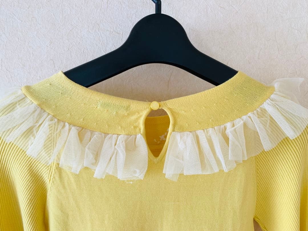 【専用】新品　トッカ　tocca 袖リブ　刺繍柄襟　カットソー　160