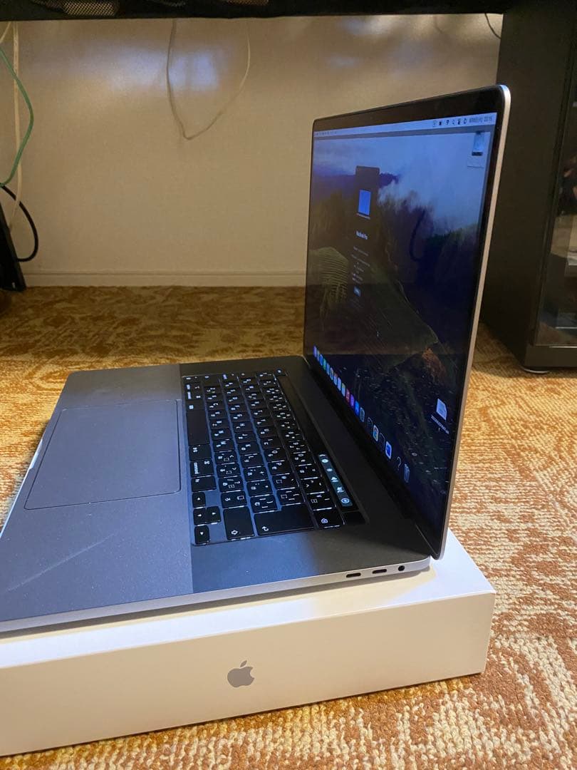 MACBOOK PRO  16インチ　late2019