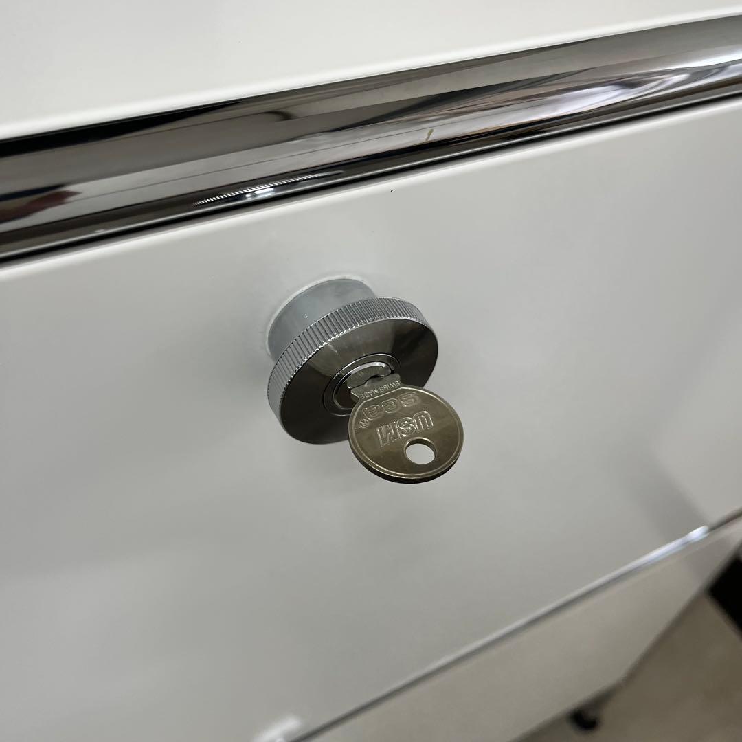 ★カルピス ★USMハラー １列３段 鍵付キャビDD/DD 色：白