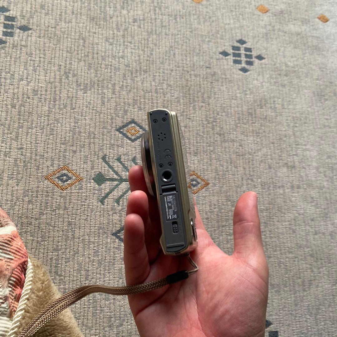 CASIO コンパクトデジタルカメラ　EXILIM EX-ZS150