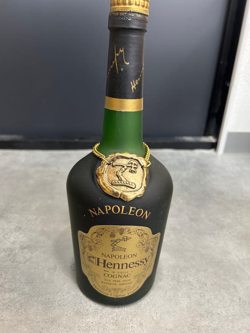 Hennessy Napoleon コニャック　箱あり