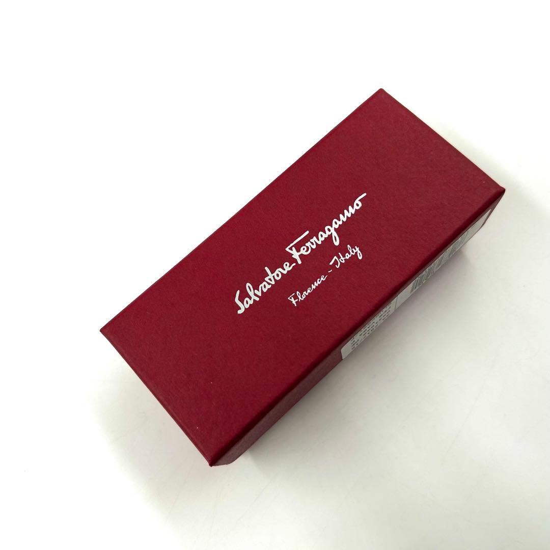 未使用保管品 フェラガモ 530 バレッタ ヴァラリボン ヘアアクセ ネイビー