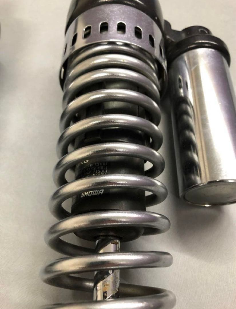 美品XL1200S リアサスペンション　ハーレースポーツスター