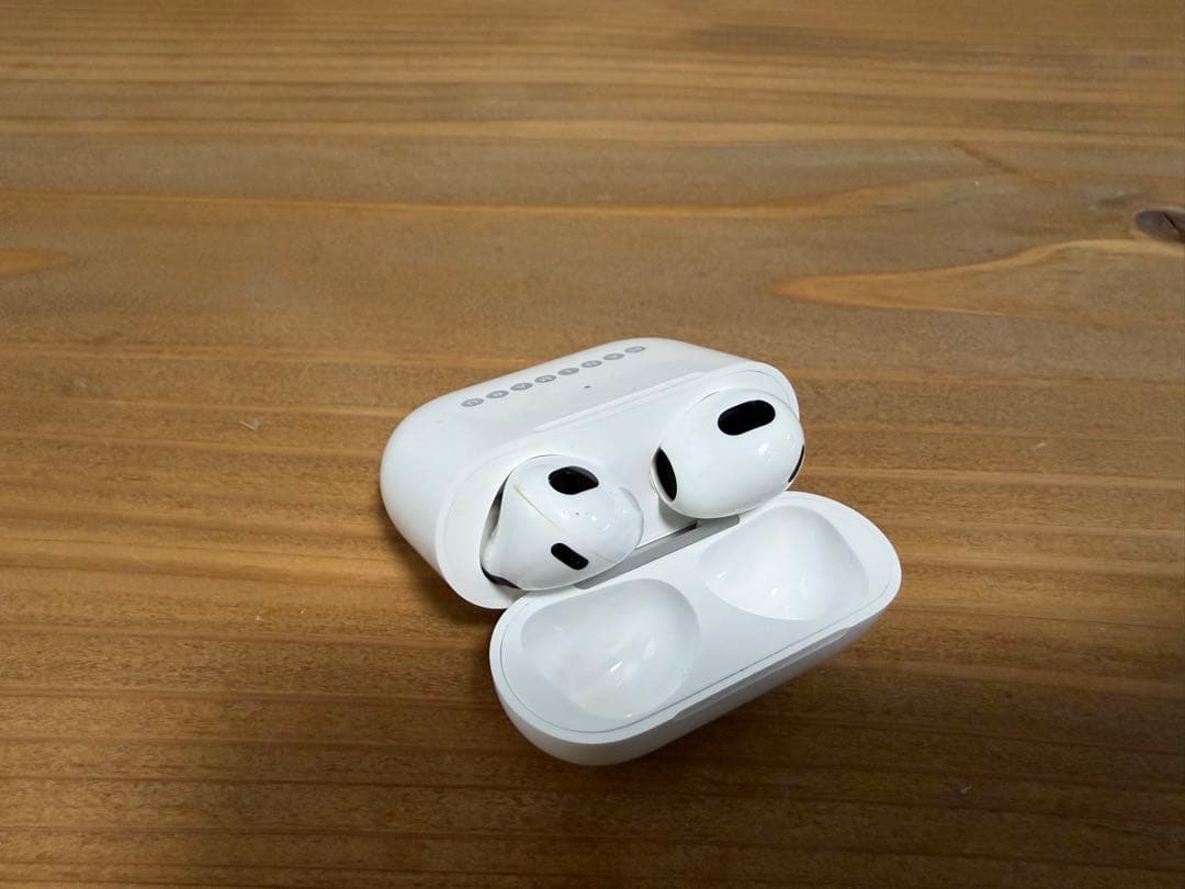 AirPods本体（第3世代）充電ケース付き