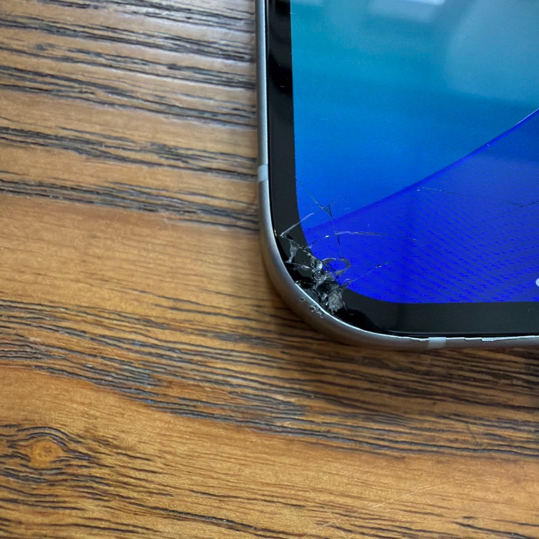 iPhone１５本体　箱付　ジャンク品です。