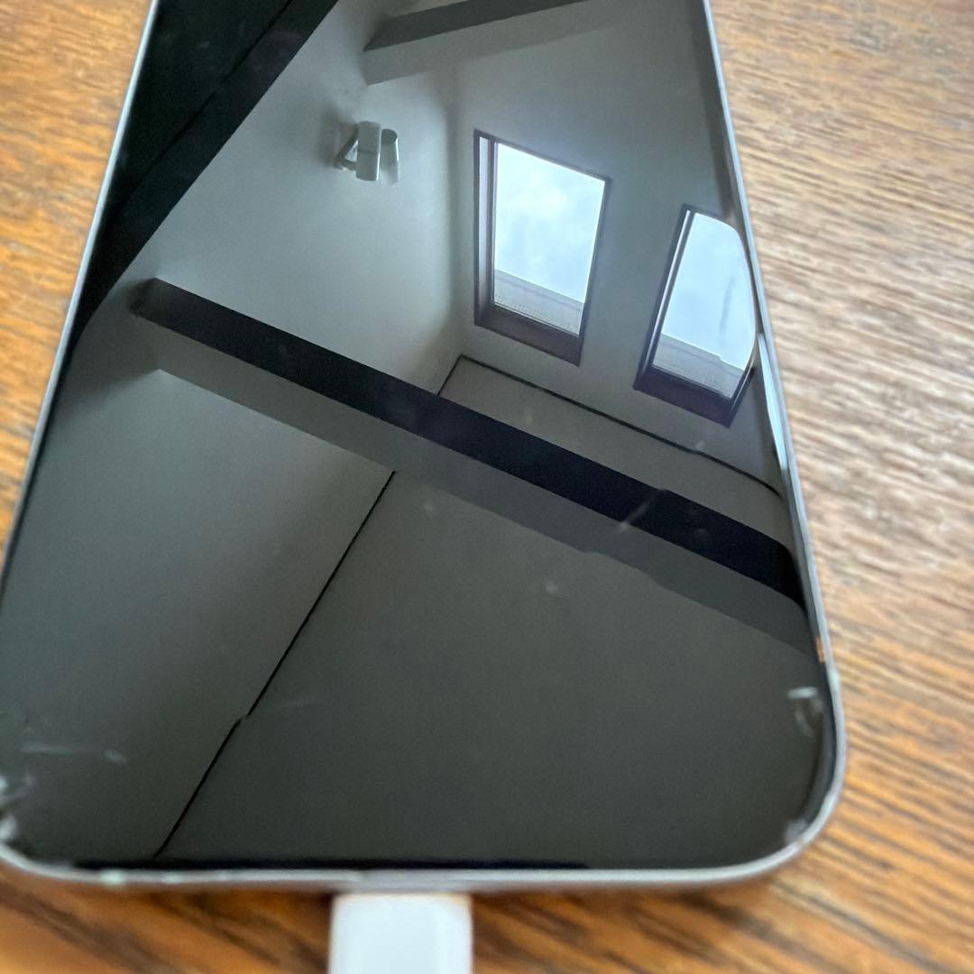 iPhone１５本体　箱付　ジャンク品です。