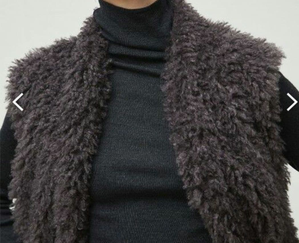 BEIGE PUY / フェイクファーベスト