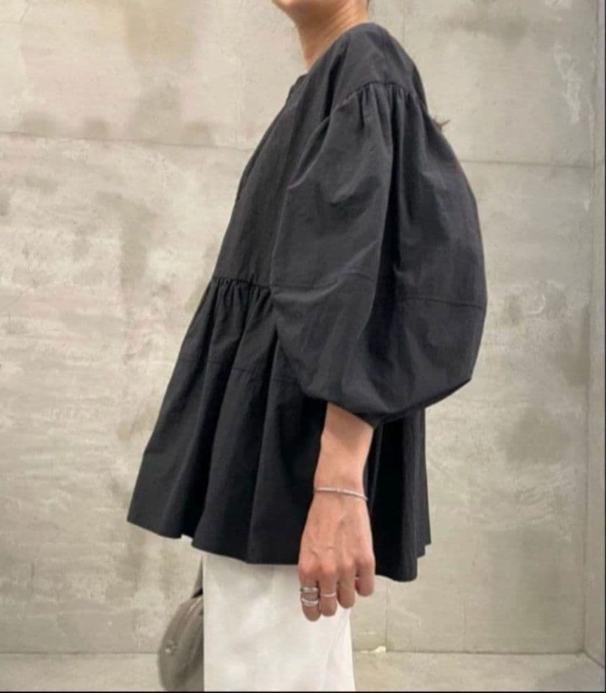 26400円　今季新品　ビアズリー　ペプラム　フレア　ジップ　ブルゾン　黒