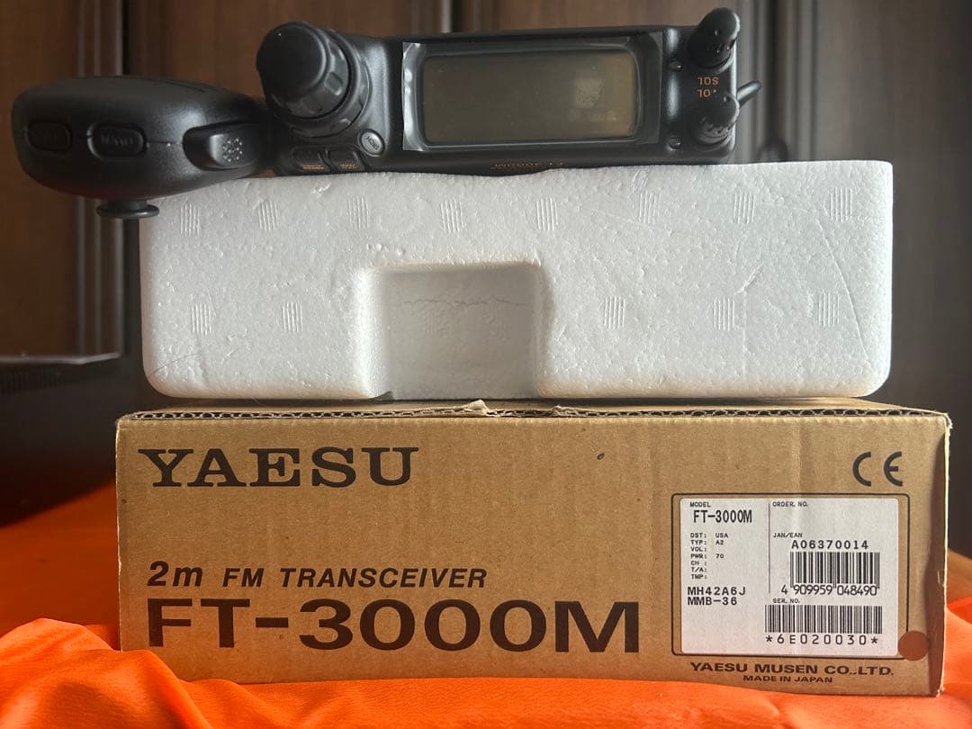 ヤエス　トランシーバー FT-3000M