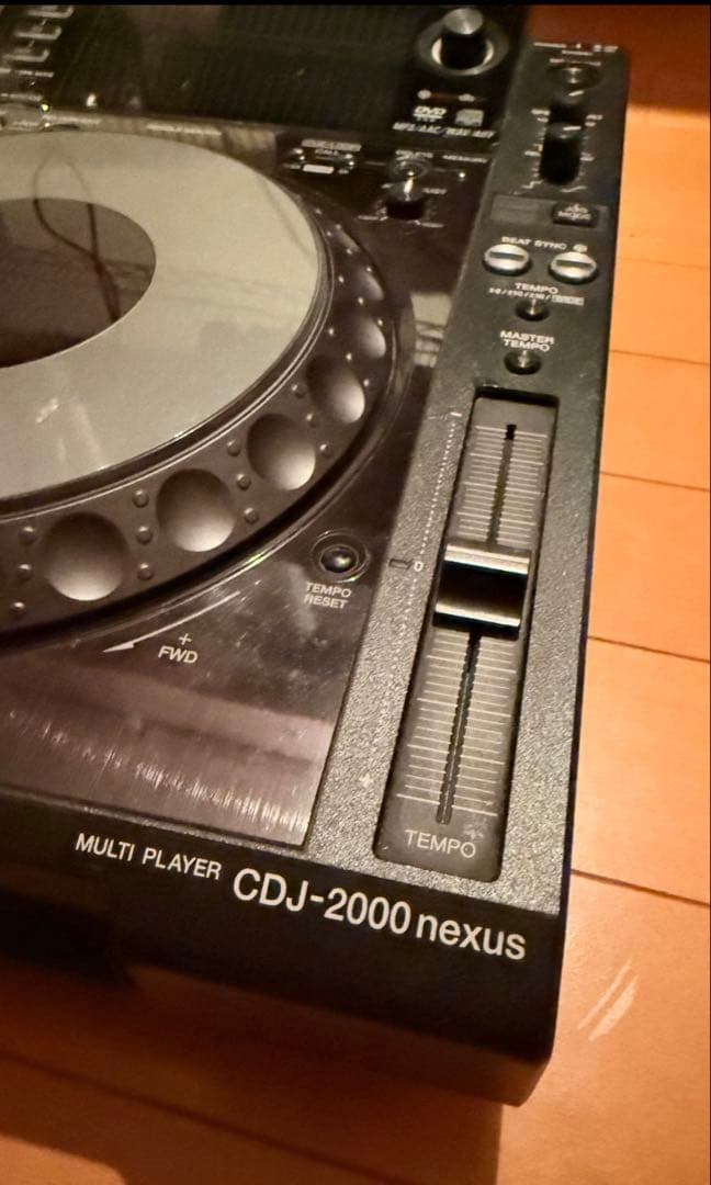 Pioneer CDJ-2000 nexus ジョグダイヤル液晶に使用感あり