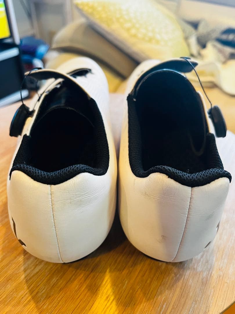 fi'zi:k クリンチングシューズ ホワイト(箱無し)