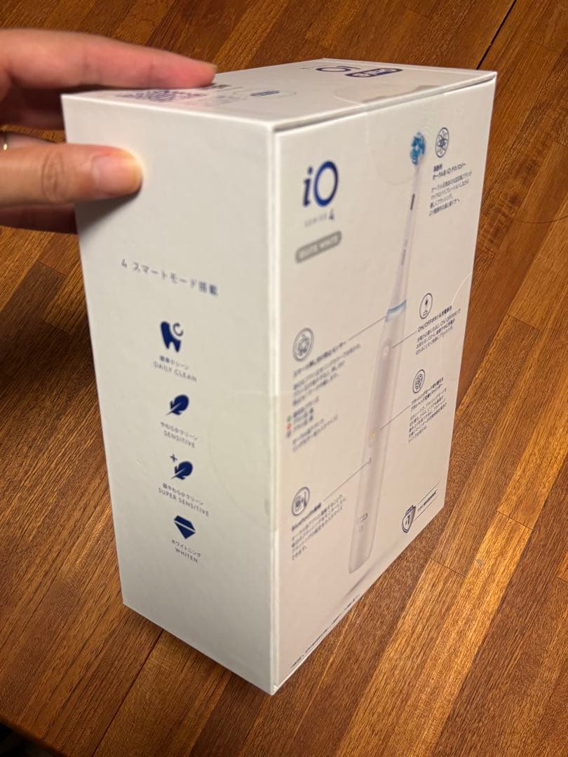 【新品未開封】電動歯ブラシ ブラウンOral-B iO4クワイトホワイト