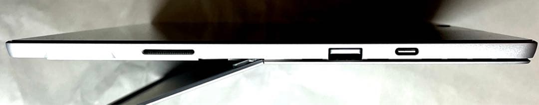 バッテリー持続抜群! サーフェス プロ 7+，タイプカバー付(黒)、SSD2T