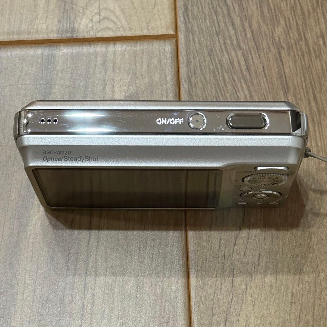 * SONY cyber-shot デジタルカメラ DSC-W220