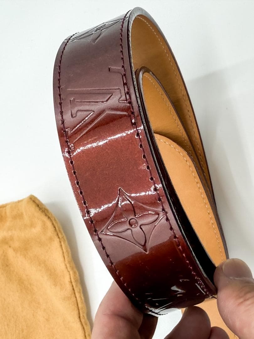 ルイ・ヴィトン LVロゴ ゴールドバックル ベルト M6878 レディース