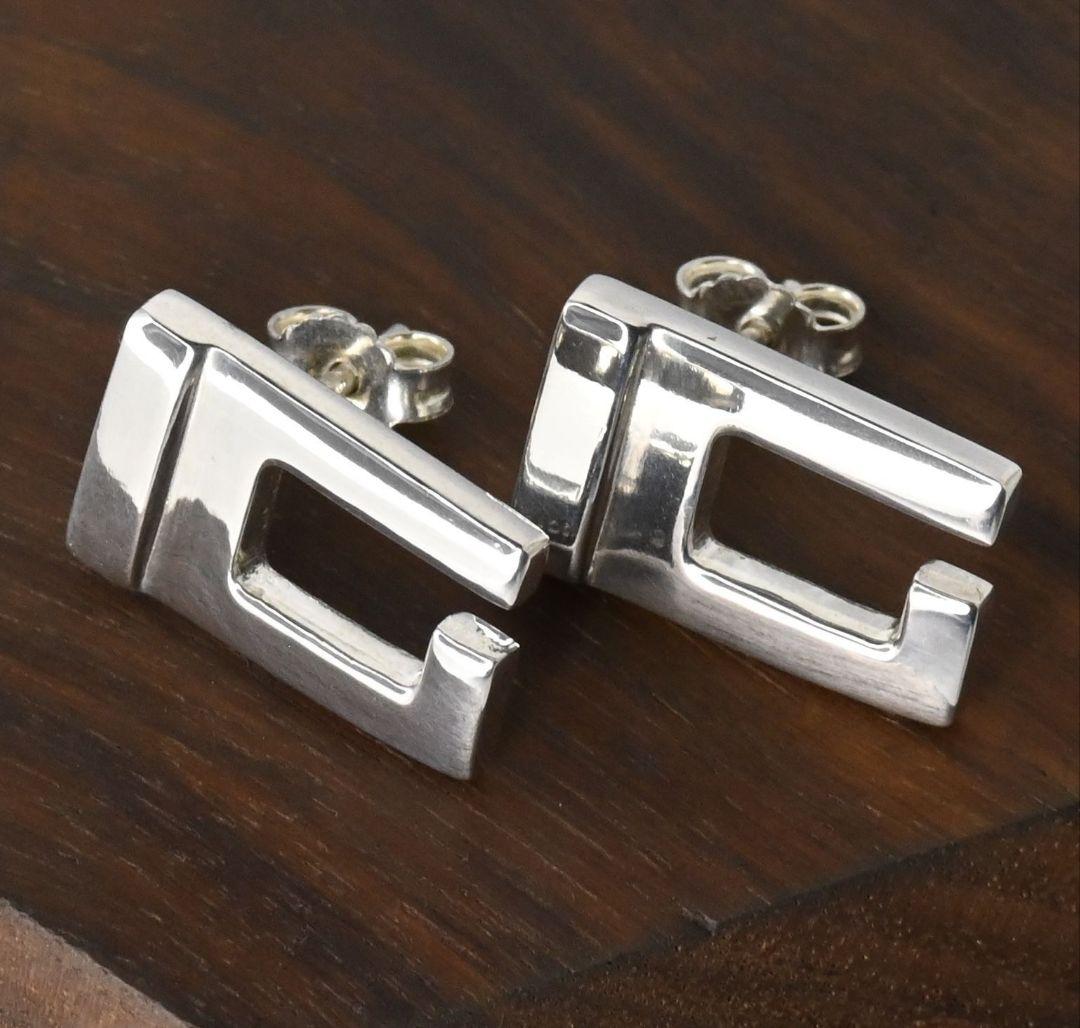 GUCCIピアス シルバーAg925 Gロゴ 【ほぼ新品・お買得品・研磨済美品】