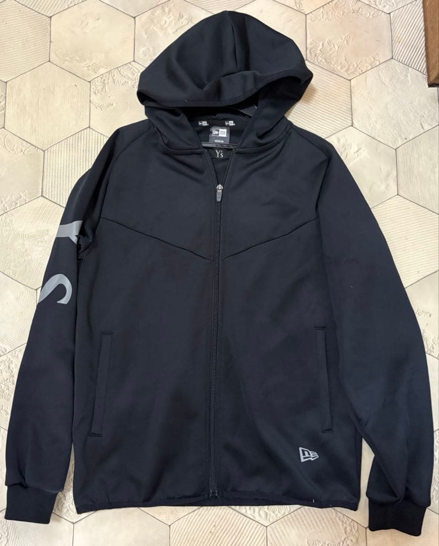 NEW ERA Y'sコラボ　ブラックパーカー Mサイズ