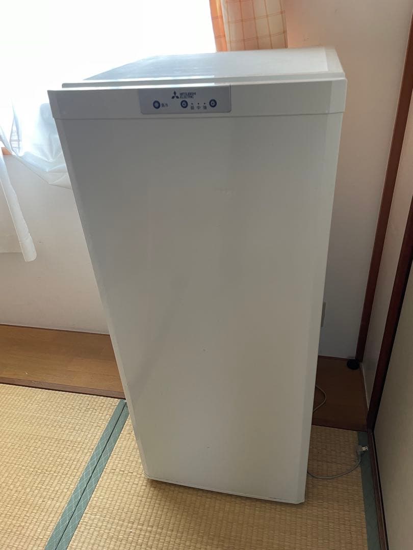 MITSUBISHI ノンフロン冷凍庫 MF-U12G-W