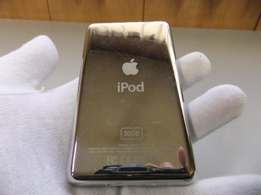 Apple ipod classic A1136 30GB　第五世代　動作品