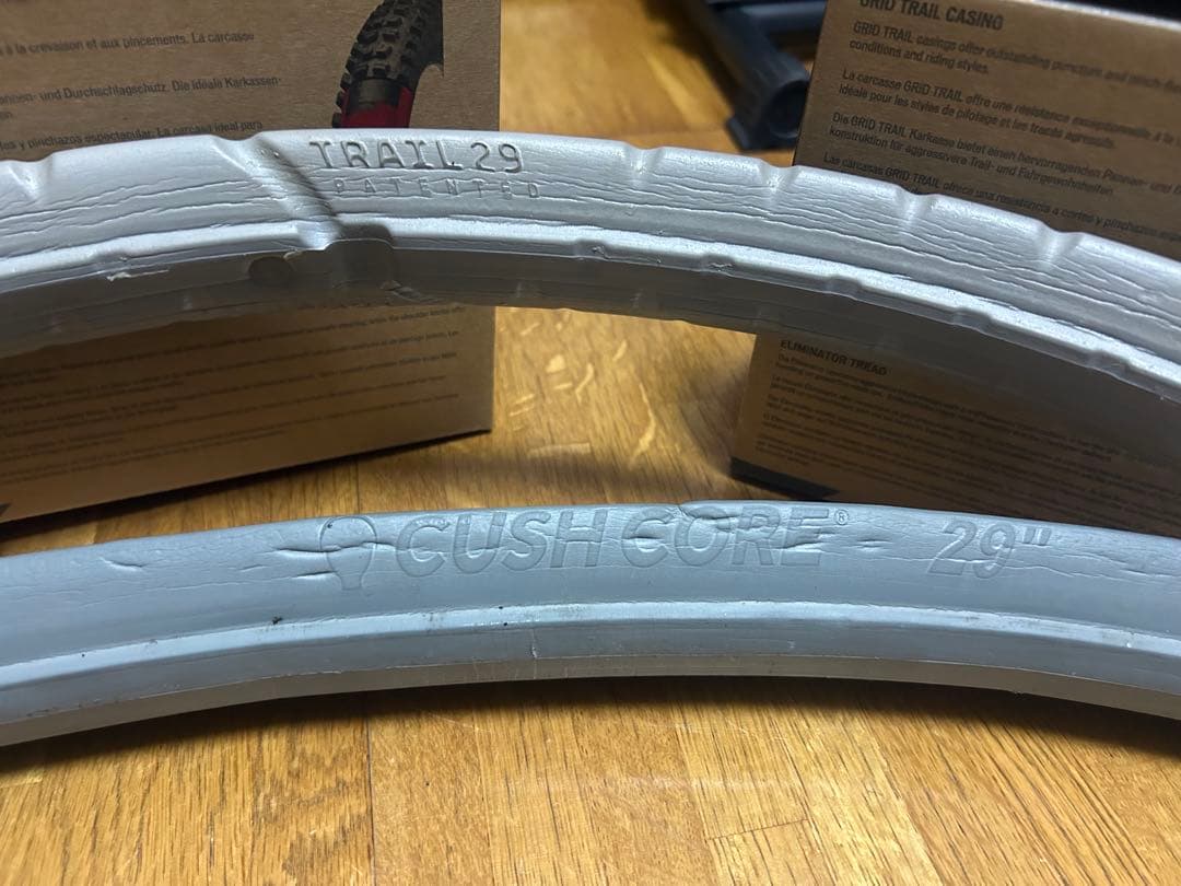 Niz スペシャライズド ヘルメット 29erタイヤ インサートセット