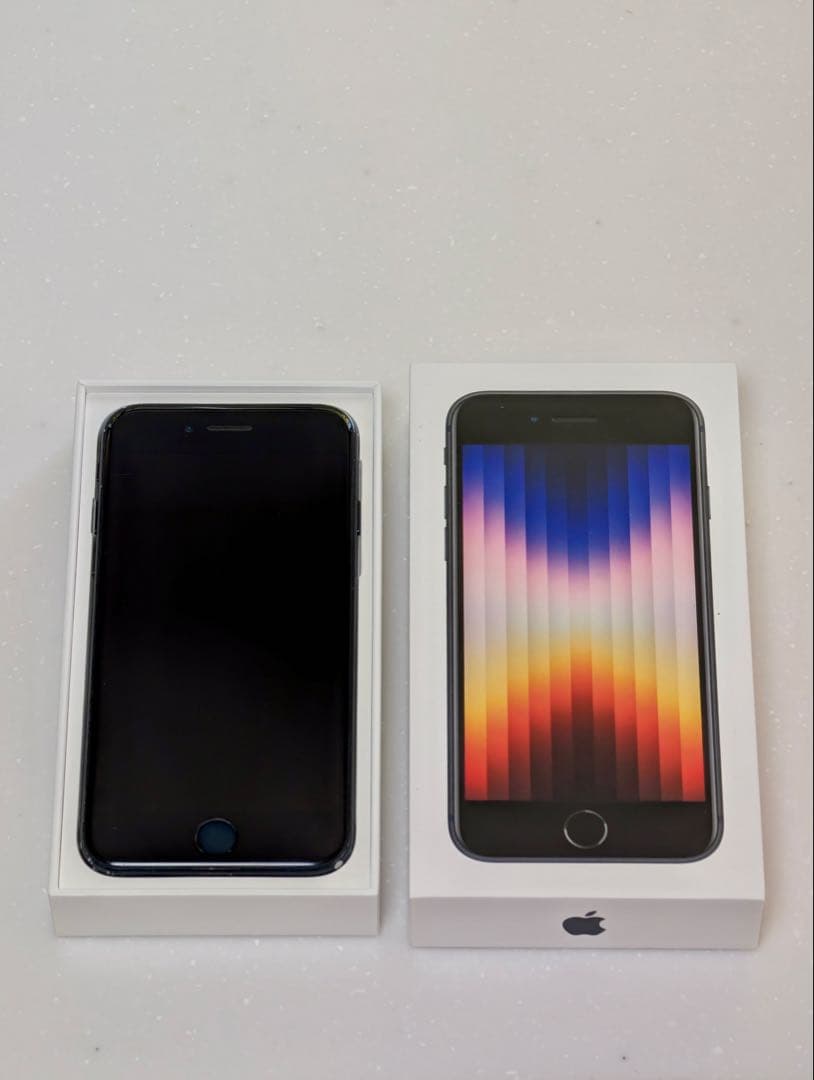 iPhone SE (第3世代) ミッドナイト 256GB