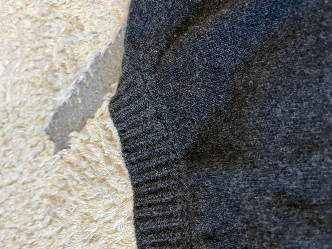 i*a様 プラダ エルボーパッチセーター チャコールグレー 首周り補修有り