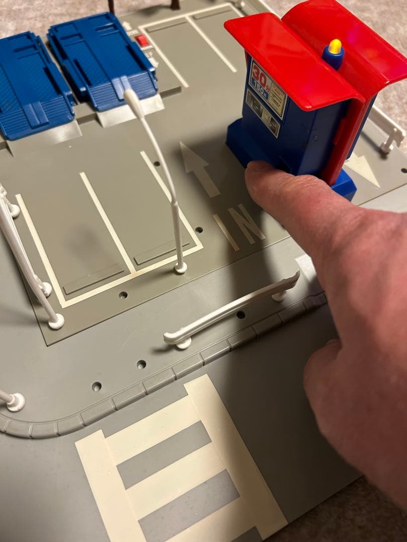 ▲付属トミカ全てなし▲欠品あり▲不具合あり▲ トミカ DXひろがるまちセット