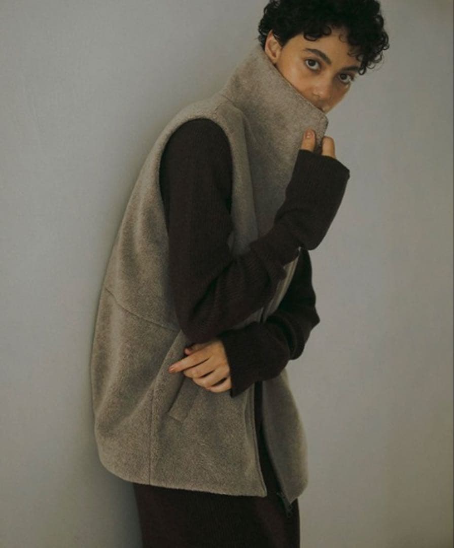 ETRE TOKYOメルトンフリースベスト