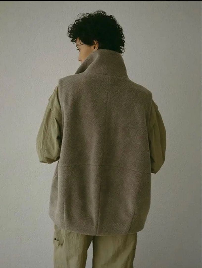 ETRE TOKYOメルトンフリースベスト