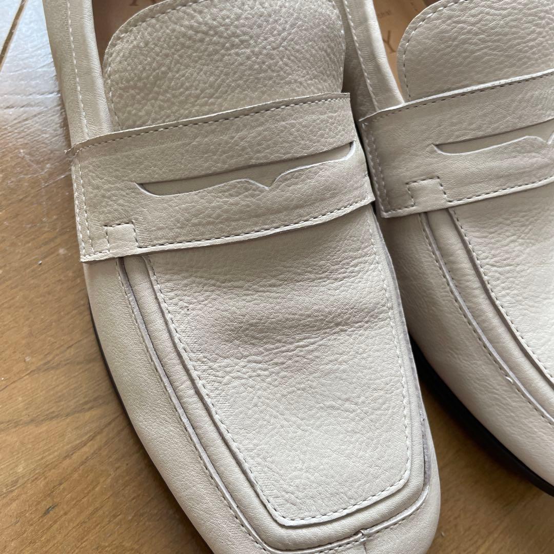 SAYAホワイトレザー ローファー