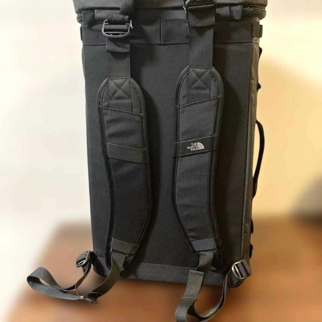 希少新品　ノースフェイス　ギアバケットパック　30L 座れるリュック　黒
