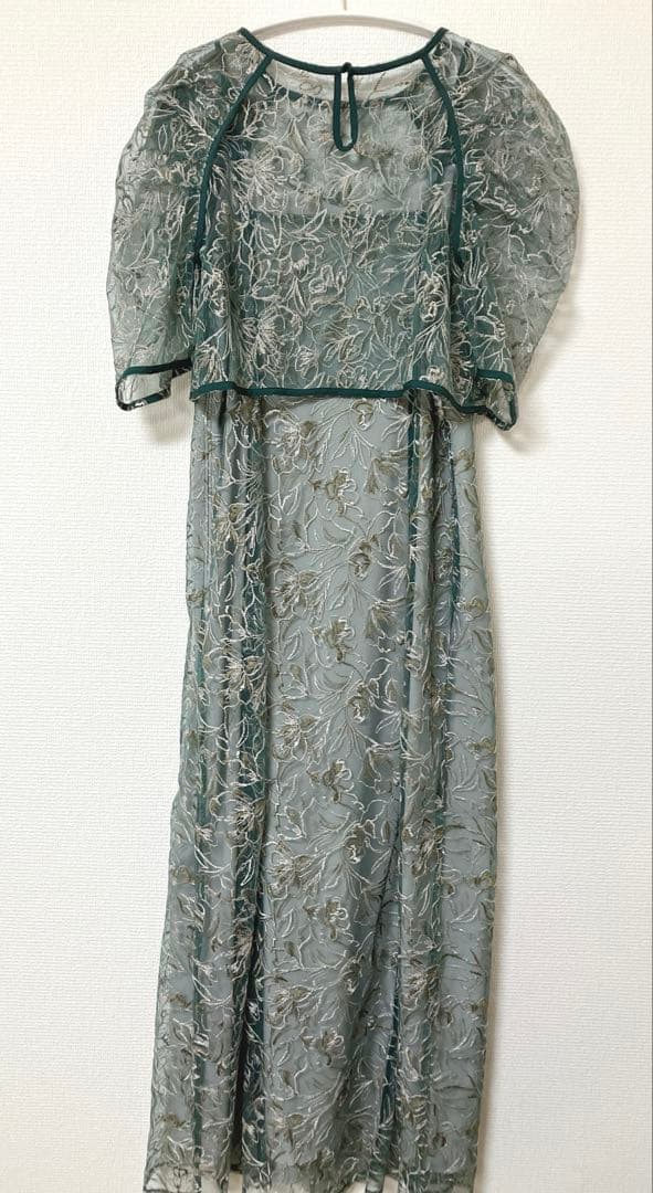 美品　人気　カナ　花柄刺繍 レースボレロ キャミワンピース ２点セット　グリーン