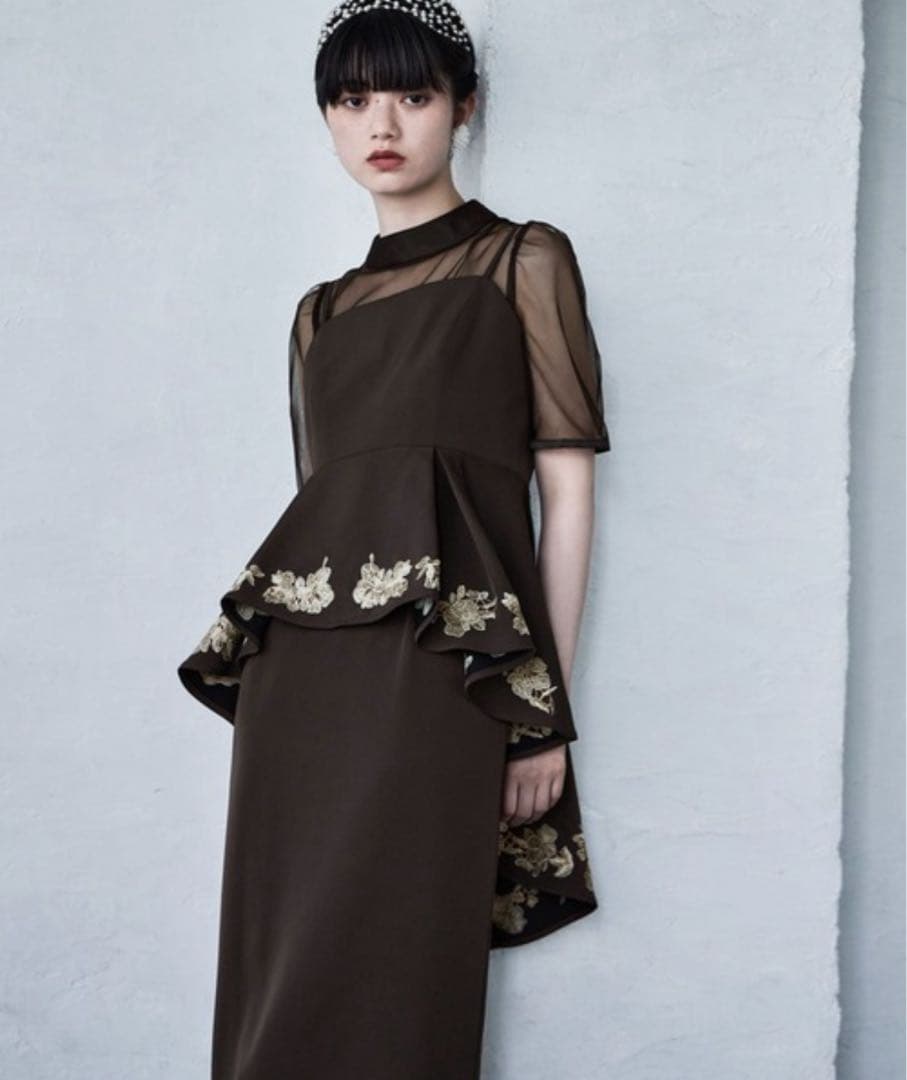 etoll ドレス 刺繍ペプラムビスチェ＆Iラインドレスセットアップ