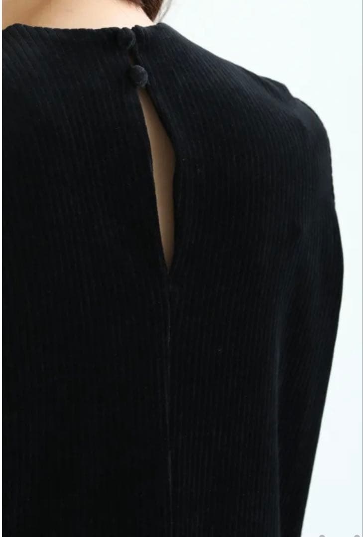 マメクロゴウチ / Ribbed Velour Jersey Dress