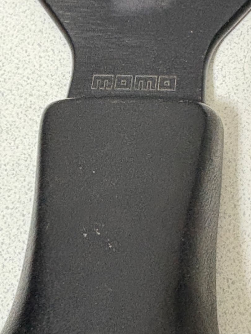 momo ステアリング ハンドル 革巻 3スポーク 黒