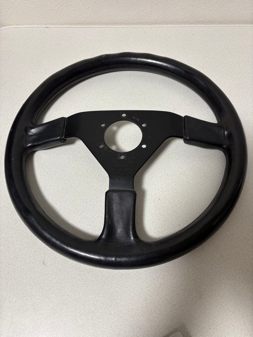 momo ステアリング ハンドル 革巻 3スポーク 黒