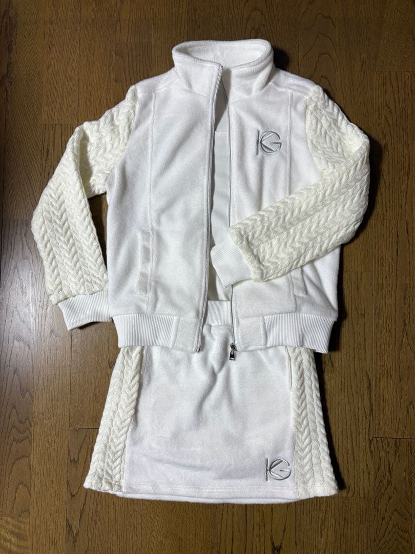 ゴルフウェア　レディース　セットアップ