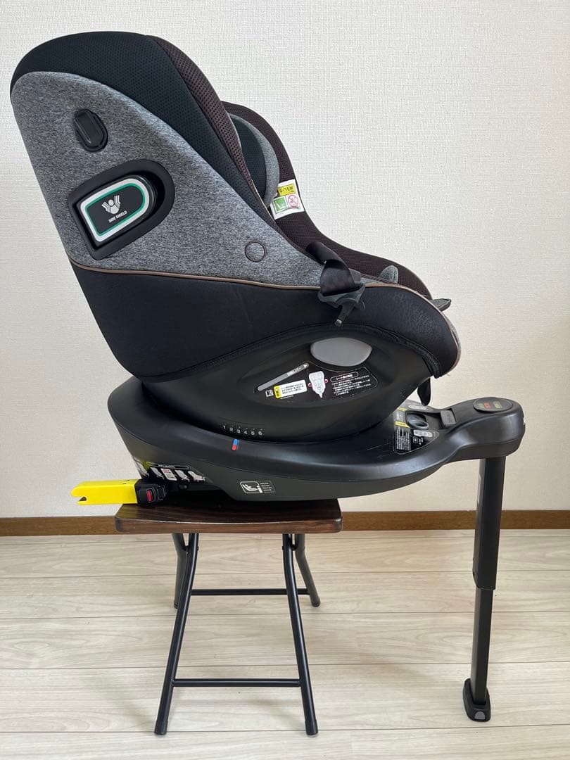 Aprica クルリラプロテクト ISOFIX取付 チャイルドシート