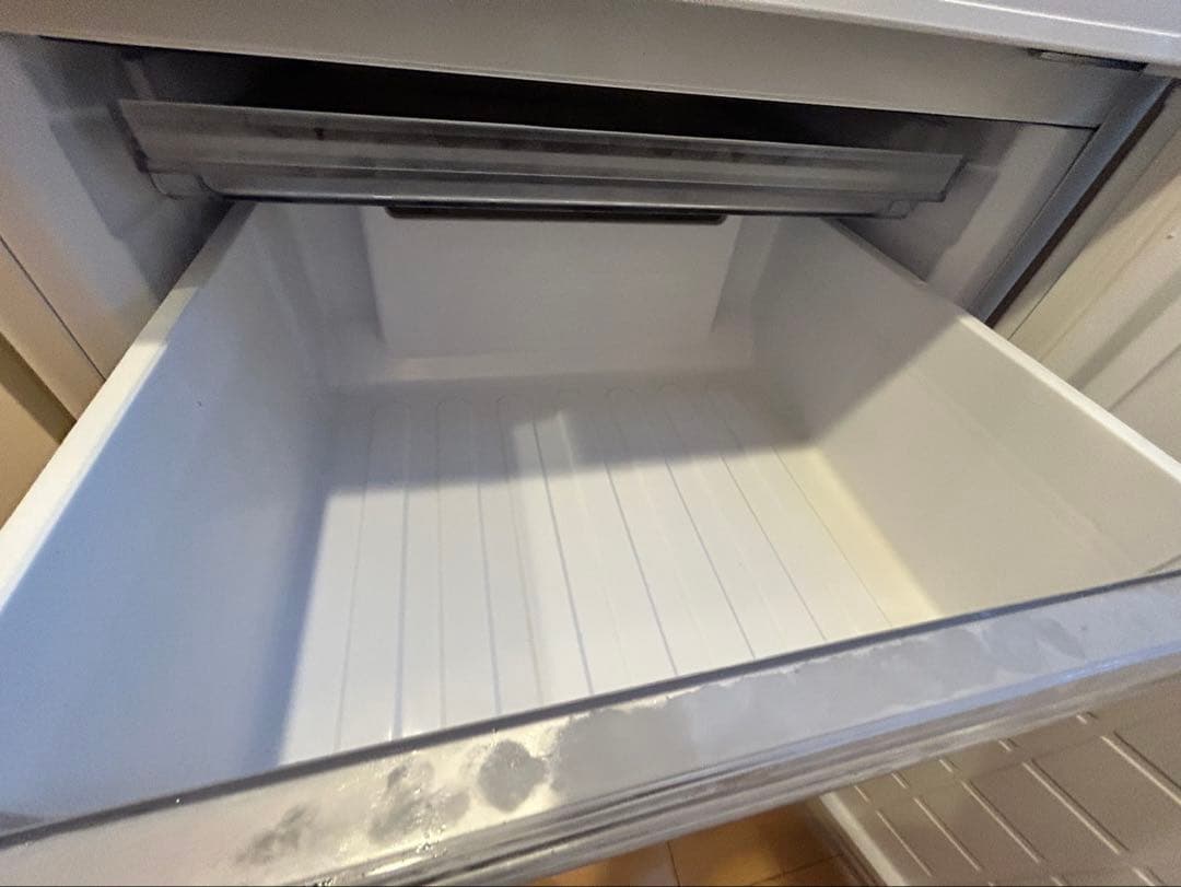 SHARP製ノンフロン冷蔵庫 SJ-PD28J-W（2023年製）