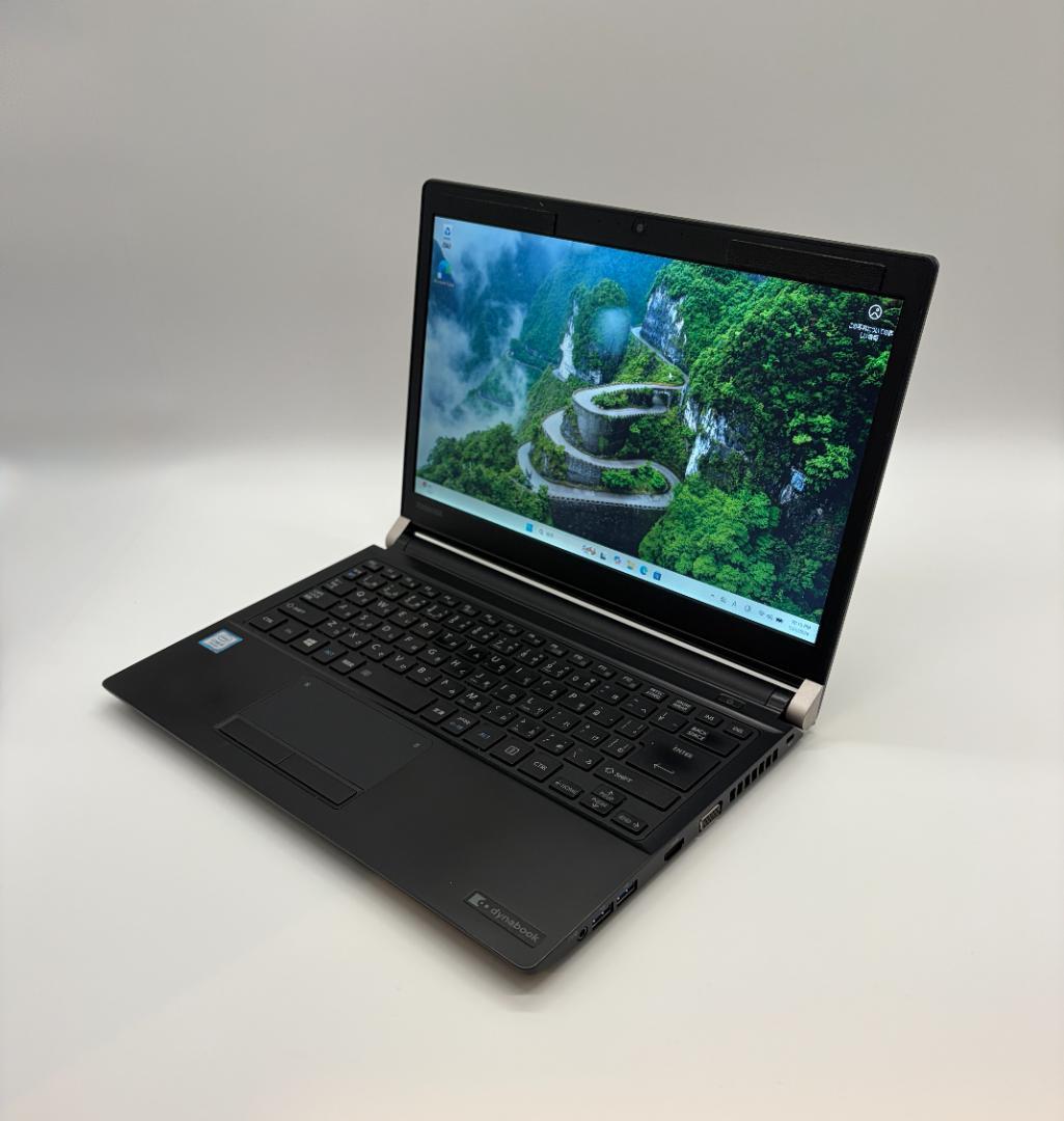 Windowsノート本体 Dynabook R73/H, Core i5, 8GB, 256GB SSD