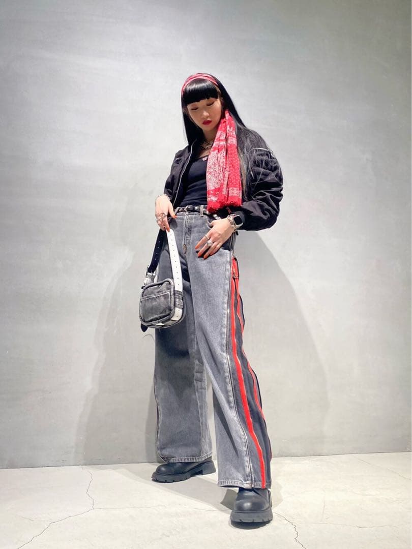 【DIESEL】今季ブルゾン　ボンバージャケット　ロゴ　アウター　ショート丈　黒